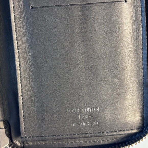 Louis Vuitton Damier Infini Wallet - Picture 14 of 16